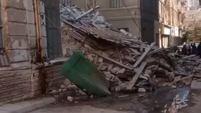 انهيار جزئي لـ عقار في عين شمس.. وإخلاء السكان