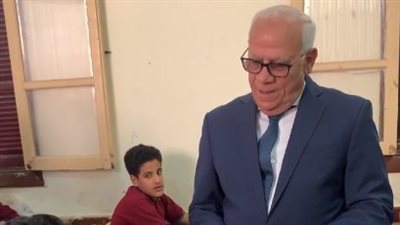 محافظ بورسعيد يتفقد لجان امتحانات الشهادة الإعدادية | بث مباشر