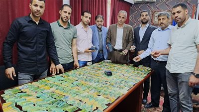 ضبط 1.5 طن أسمدة مجهولة المصدر و1300 بطاقة تموينية بالبحيرة 