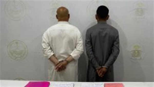 القبض على مصريين