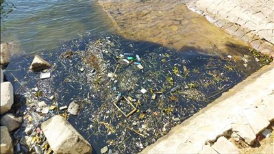 مخلفات بواخر.. ظهور بقعة زيت بنيل الأقصر ورئاسة المدينة تتدخل| صور