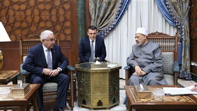 شيخ الأزهر يتسلم دعوة رسمية من رئيس أذربيجان لحضور قمة المناخ COP29