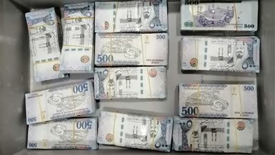 جمارك مطار برج العرب تضبط محاولة تهريب 1.1 مليون ريال 