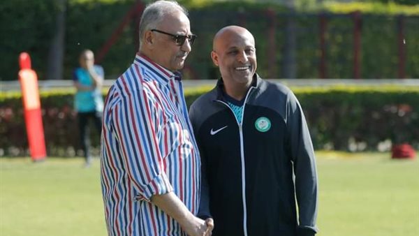 طارق مصطفى مع رئيس