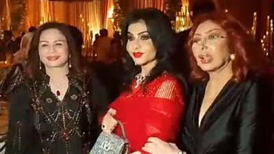 بحضور إلهام شاهين ونبيلة عبيد.. نجوم الفن يتوافدون على حفل زفاف ريم سامي