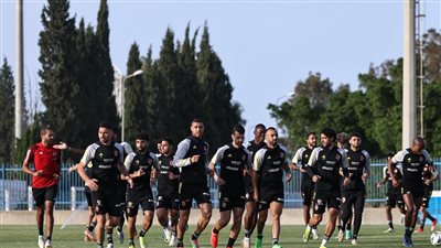  الأهلي ينهي مرانه الأول في تونس استعدادا لمواجهة الترجي بنهائي أبطال إفريقيا 