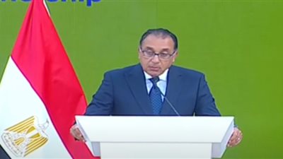 رئيس الوزراء: رجعت من بني سويف للجيزة في ساعة واحدة بعدما كانت 4 ساعات