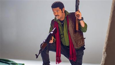 باسم سمرة ينشر صورًا من فيلم اللعب مع العيال قبل عرضه في عيد الأضحى