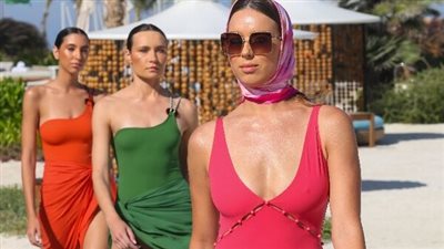 لأول مرة.. السعودية تقيم عرض أزياء لملابس البحر على أراضيها | صور