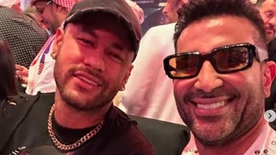 أحمد سعد يشارك متابعيه صورة له برفقة لاعب الهلال السعودي نيمار