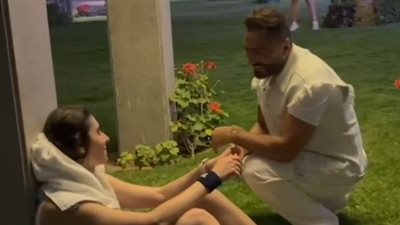 عافر يمين وشمال.. تامر حسني يواسي نور الشربيني بعد هزيمتها في بطولة العالم للإسكواش