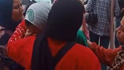 صعب والكلمات مش سهلة.. بكاء طالبة بالشهادة الإعدادية بالإسكندرية بسبب امتحان الإنجليزي | بث مباشر