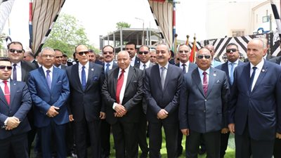 رئيس قضايا الدولة والمحافظ يضعان حجر أساس فرع الهيئة الجديد بالإسماعيلية