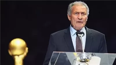 حسن مصطفى يغادر المستشفى بعد الاطمئنان على صحته