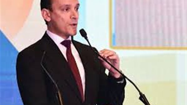  الدكتور عبد الخالق