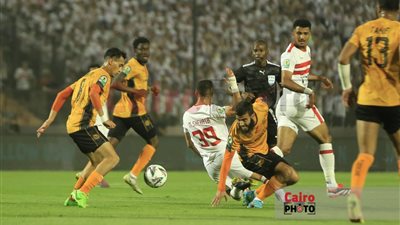 نهائي الكونفدرالية.. اشتباكات بين لاعبي الزمالك ونهضة بركان قبل نهاية المباراة بدقائق