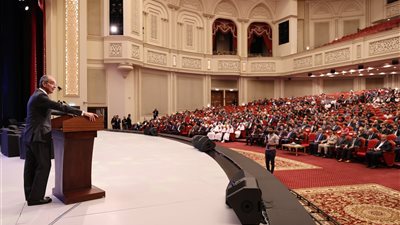 وزير الاتصالات: ملتزمون بخلق بيئة رقمية آمنة وبناء اقتصاد رقمي تنافسي