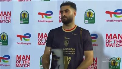 حمزة المثلوثي يتوج بجائزة أفضل لاعب في نهائي الكونفيدرالية 