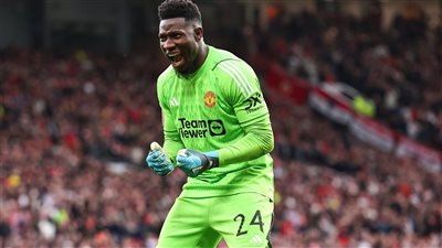 تقارير: مانشستر يونايتد يحدد 30 مليون جنيه إسترليني لبيع أونانا.. والحارس مُصر على البقاء هذا الصيف