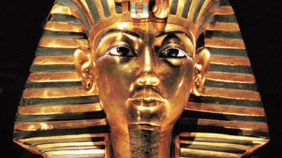 المتحف المصري الكبير يعرض قطعة أثرية فريدة من نوعها.. تعرف عليها