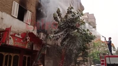 حريق بشقة سكنية في العمرانية.. والحماية المدنية تحاول السيطرة | صور