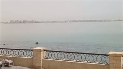 العظمى 41.. أجواء شديدة الحرارة وشبورة مائية تضرب السويس | بث مباشر