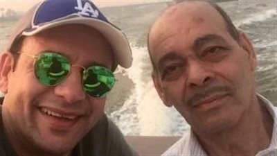 تفاصيل الحالة الصحية لوالد مصطفى قمر بعد خضوعه لعملية جراحية