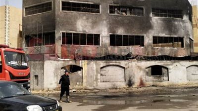 حريق مصنع أحذية بأكتوبر الجديدة.. والحماية المدنية تحاول السيطرة| صور