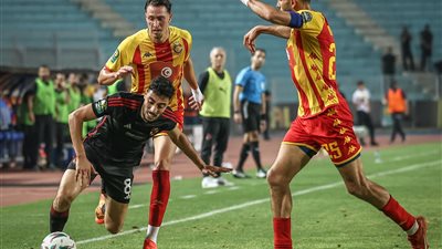 أكرم توفيق يتوج بجائزة رجل مباراة الأهلي والترجي في نهائي إفريقيا 