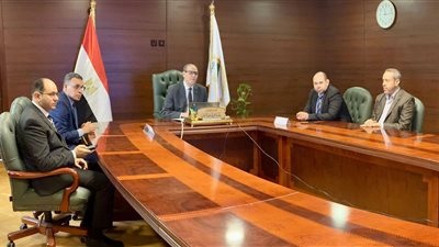 رئيس هيئة النيابة الإدارية يفتتح منظومة التحول الرقمي بالزقازيق| صور