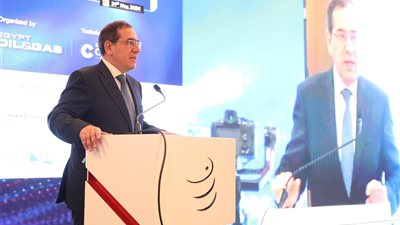 الملا: استراتيجية قطاع البترول للتطوير أسهمت في ضخ الاستثمارات وزيادة الاستكشاف 