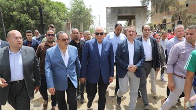 محافظ المنوفية من موقع معدية أبو غالب: جار الانتهاء من الأعمال الإنشائية لكوبري بالمكان