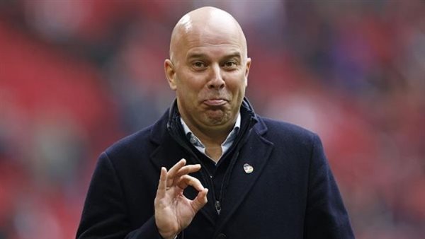 المدرب الهولندي آرني