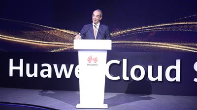 وزير الاتصالات: نخطط لإتاحة الأدوات البرمجية التي تستخدمها الشركات الناشئة على السحب الحوسبية