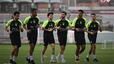 جوميز يعقد جلسة مع حسام عبد المجيد وسيف الجزيري على هامش مران الزمالك