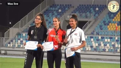 للمرة الثانية.. طالبة تفوز بالميدالية الفضية ببطولة البحر الأبيض المتوسط بعد فوزها بالوثب العالي