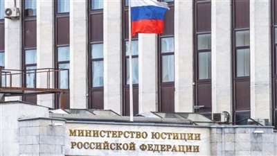 انتقدا الحرب على أوكرانيا.. مطالب بإدراج صحفي روسي وزوجته على قوائم الإرهاب