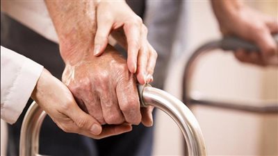 بطاقة مُعان لخدمة كبار السن وذات الإعاقة.. شروط وخطوات استخراجها بالمجان