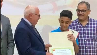 محافظ بورسعيد خلال تكريم أوائل الشهادة الإعدادية: نضع التعليم أولوية قصوى ومفيش أغلى من أولادنا | بث مباشر