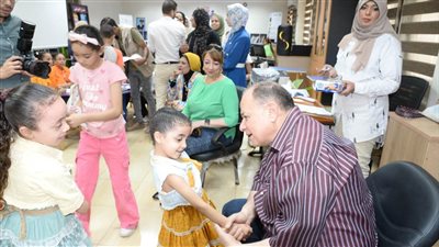 بحضور المحافظ.. تنظيم يوم ترفيهي ثقافي في حب مصر للأيتام والشباب بمكتبة مصر العامة بأسيوط