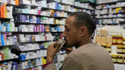 شعبة الصيدليات: أزمة غلاء الدواء بدأت في 2017.. وهناك 4 أسعار على أرفف الصيدليات
