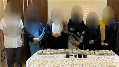 عصابة خماسية ورطت تاجر الذهب.. سرقة 730 جرام مصوغات بواسطة تشكيل نسائي بالمنيا