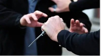 ضربوه بالسكينة.. اتهام مصريين بالسطو على إيطالي لسرقة قلادته الذهبية في ميلانو