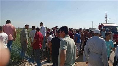 مصرع 6 عمال وإصابة 8 آخرين في حادث انقلاب سيارة بصحراوي البحيرة