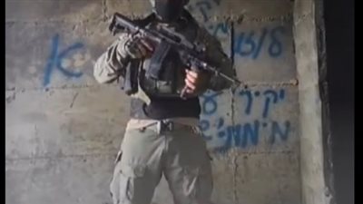 نشره نجل نتنياهو.. جندي إسرائيلي يهدد في فيديو بانقلاب عسكري حال تسليم السلطة بغزة لحماس 