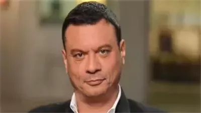 نجل المصابة في حادث عباس أبو الحسن: والدتي حالتها حرجة بعد خروجها من المستشفى والعلاج غالي