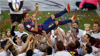 تشافي وبرشلونة.. شتان بين الوداع الأول والثاني 