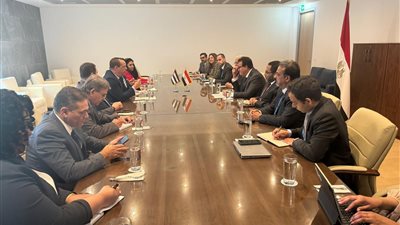 وزير الصحة يناقش مع نظيره الكوبي مستجدات تصنيع الأدوية بمصر