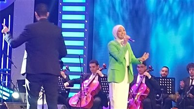 هلا رشدي عن إحيائها حفل ختام مهرجان إبداع لشباب الجامعات: بترعش من عظمة المكان 