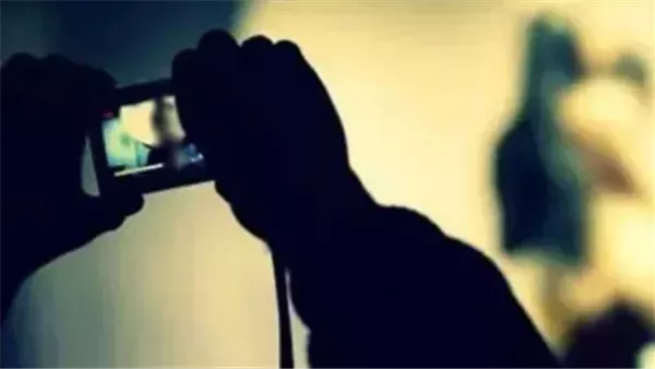 استقطاب الفتيات 